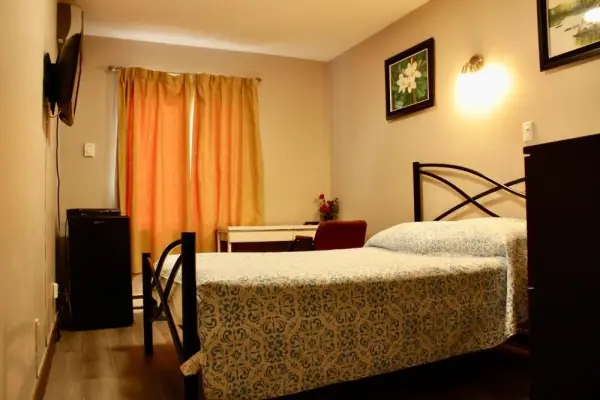 Hotel Victor 10